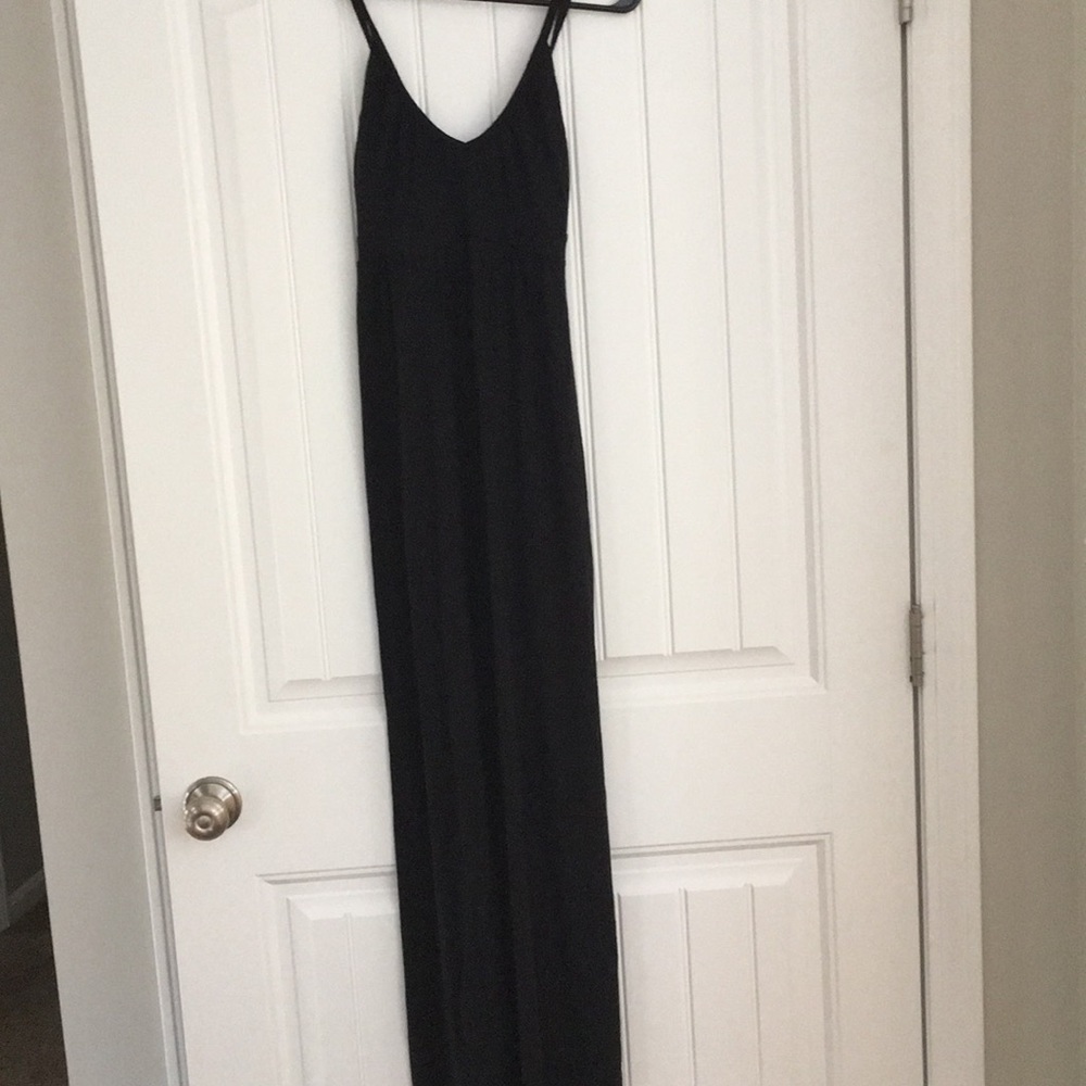 Black string too long dress